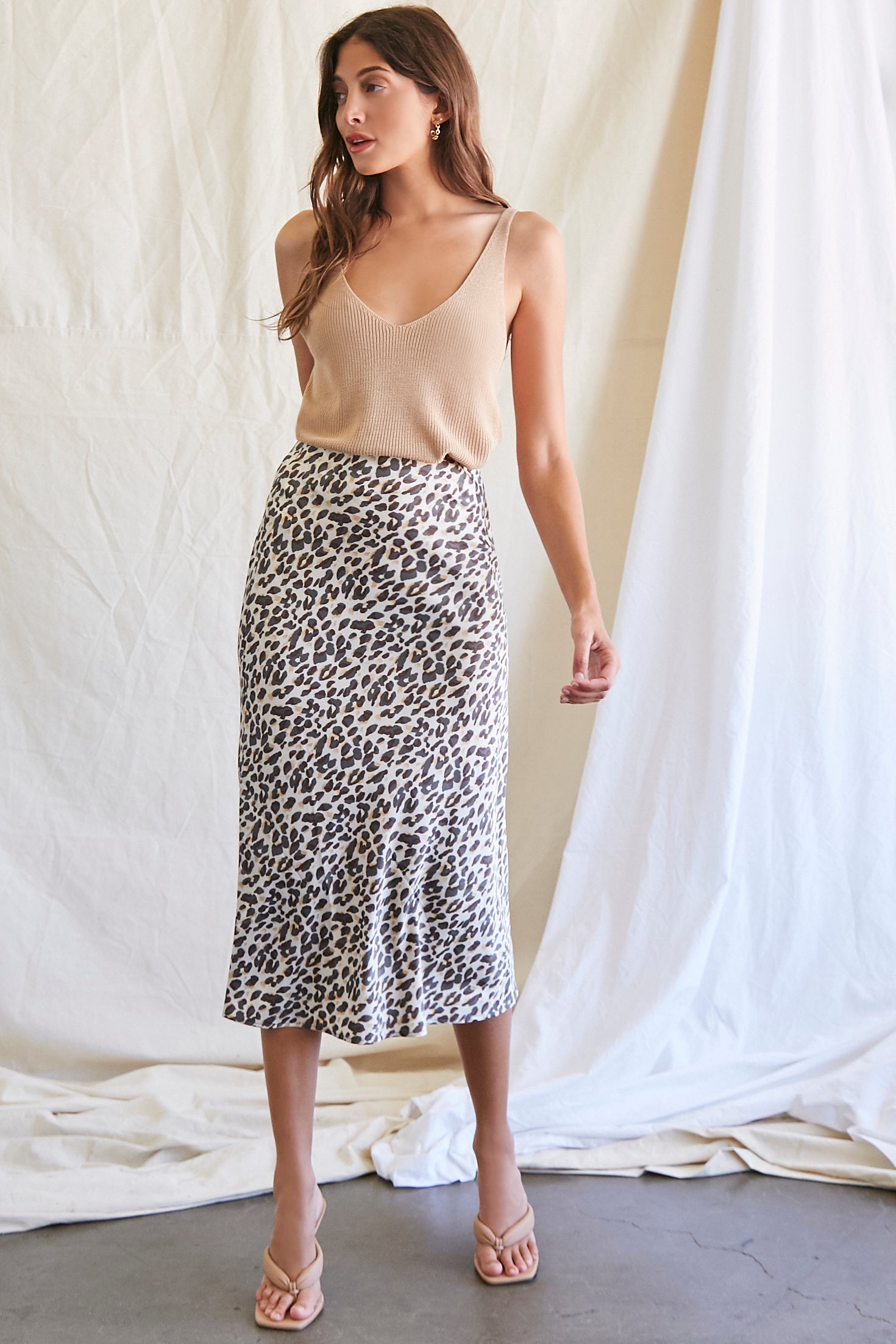 Tanblack High-Rise Leopard Print Midi Skirt 4